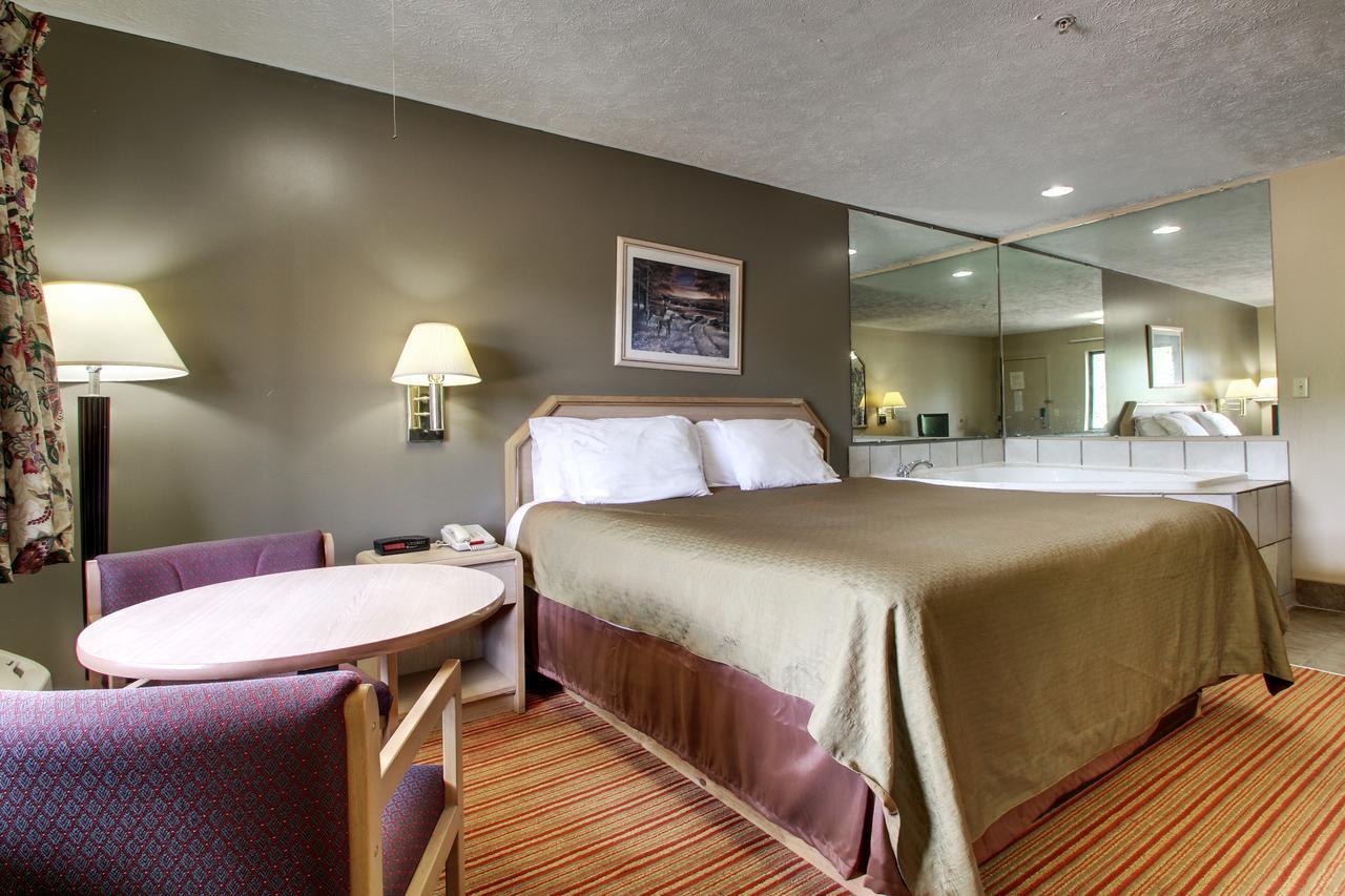 Oak Tree Inn Durant Екстериор снимка
